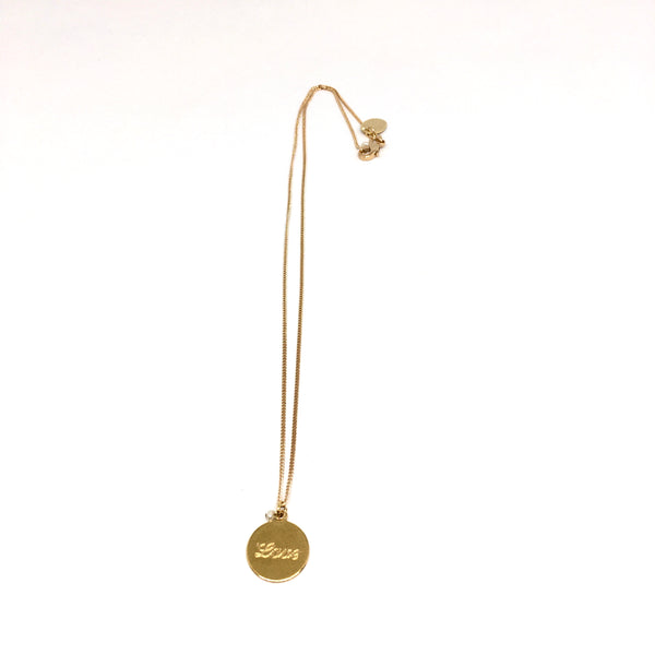 Medalla colgante grabada "amor"
