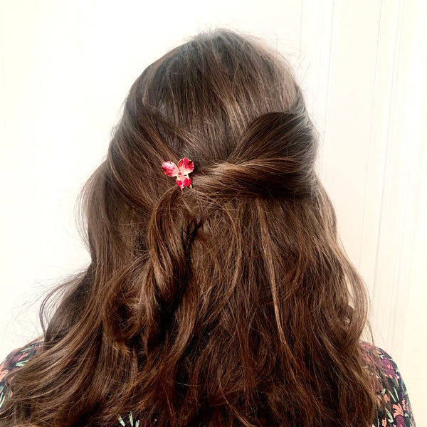 pic-cheveux-coiffure-accessoire-cheveux-fleur-email-rouge-cristal-rouge