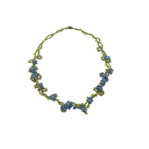 Collier dentelle et fleurs Lorina