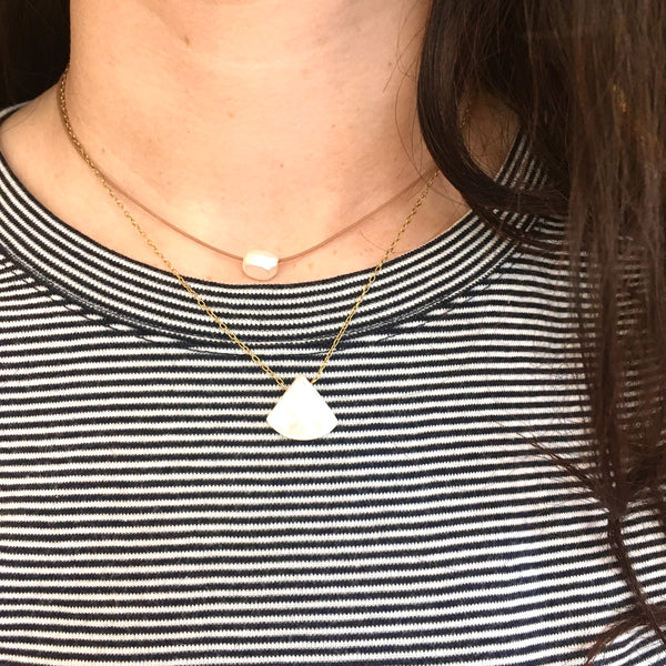 Short mother-of-pearl triangle pendant