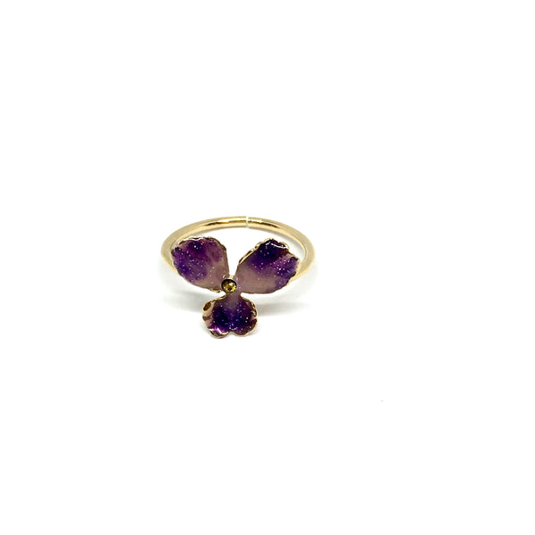 Small violet ring