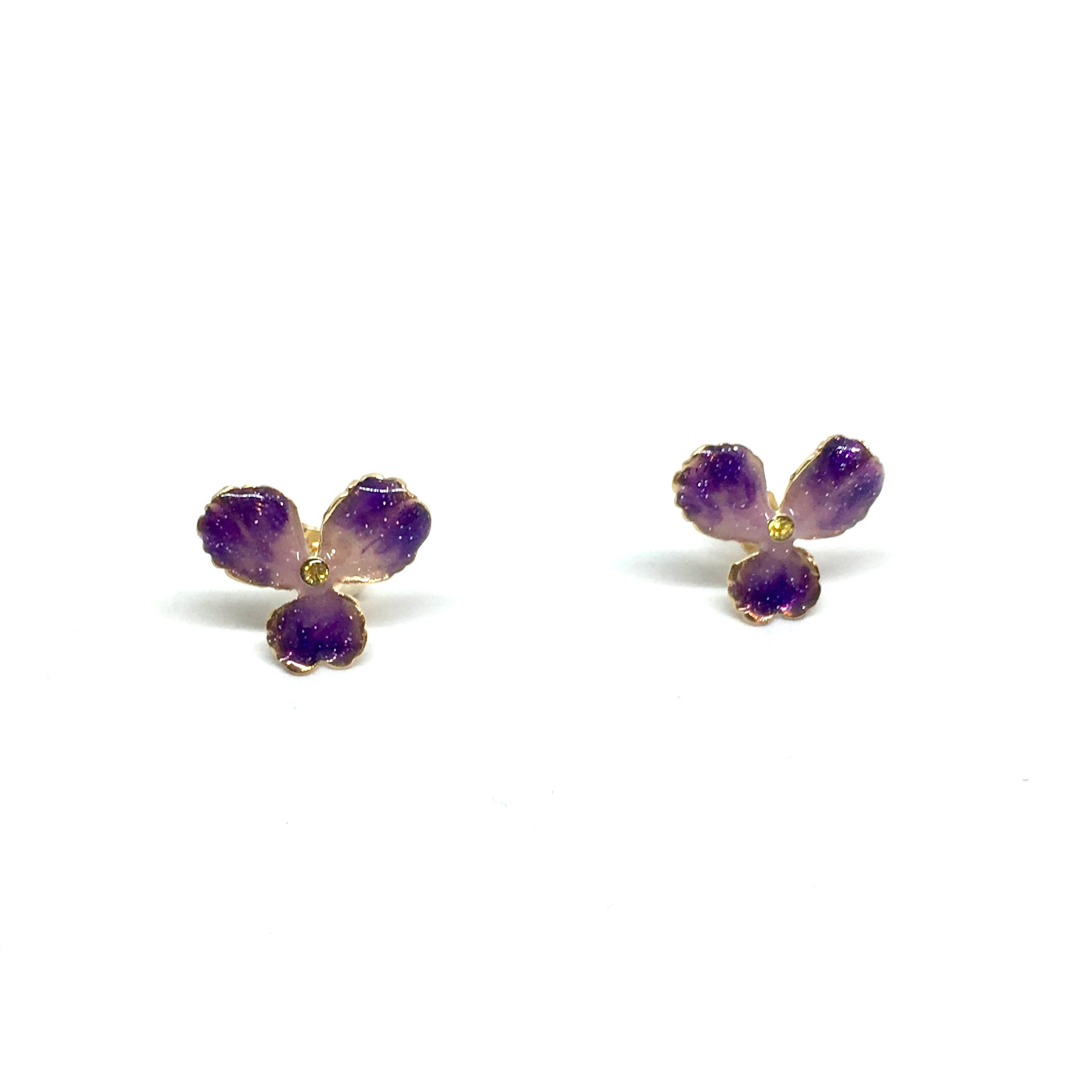 boucles-d-oreilles-clous-fleur-violettes-email-violet-cristal-plaque-or