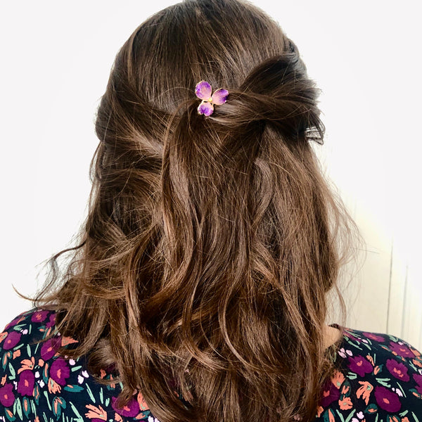 pic-cheveux-fleur-violette-email-violet-cristal-coiffure-accessoire-cheveux